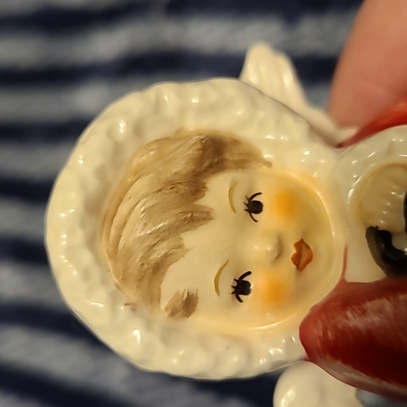 Vintage Goebel Angel with lantern W. Germany - Picture 4 of 4